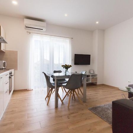 Apartments Lusani Split Luaran gambar