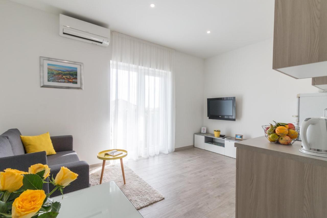 Apartments Lusani Split Luaran gambar