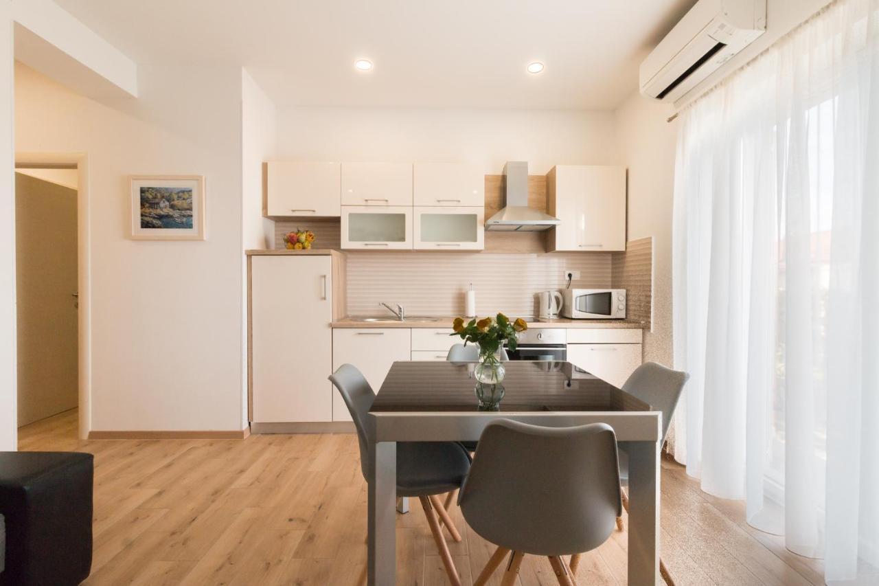 Apartments Lusani Split Luaran gambar