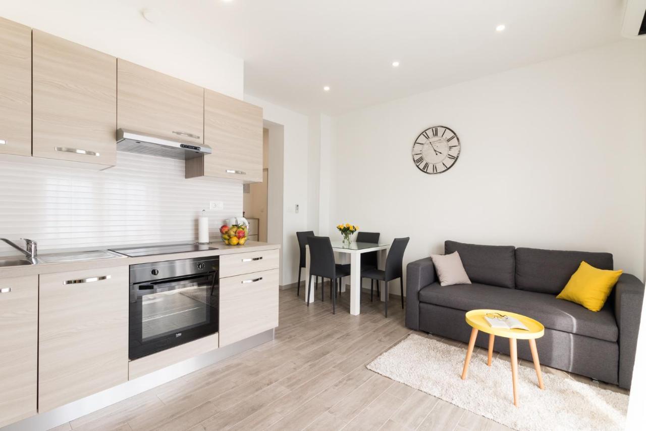 Apartments Lusani Split Luaran gambar
