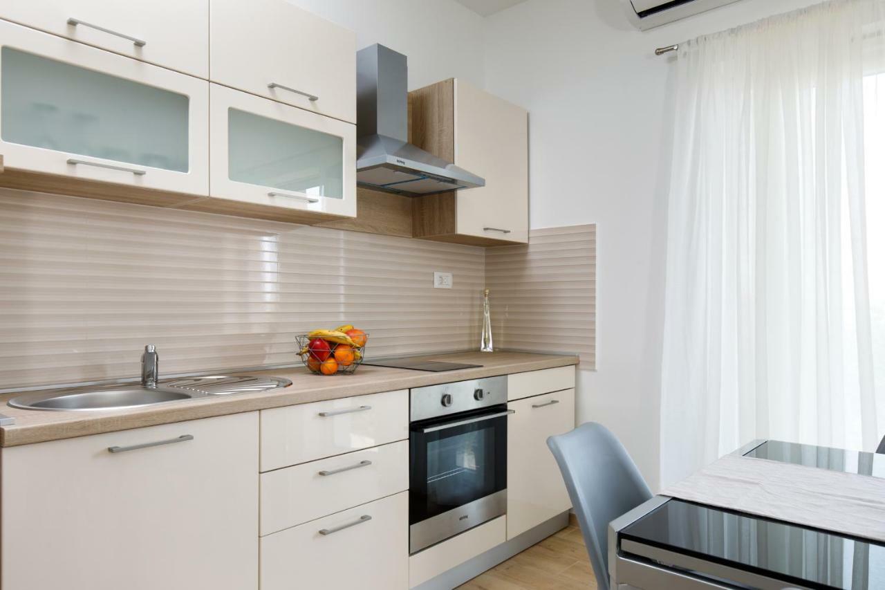Apartments Lusani Split Luaran gambar